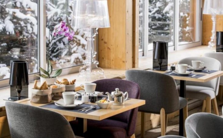 Hotel Pic Blanc, Alpe d'Huez, Dining Area